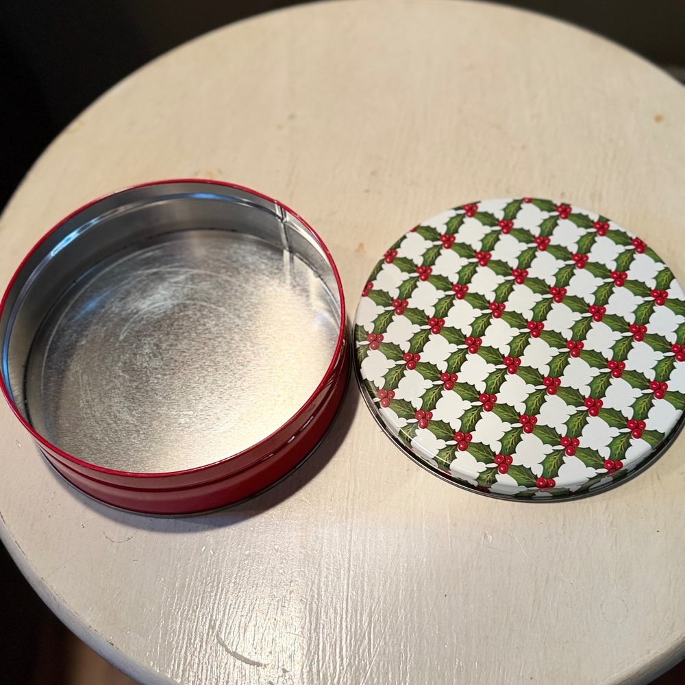 Vintage Christmas Holly Berry Round Tin Container Storage Box Lid Red